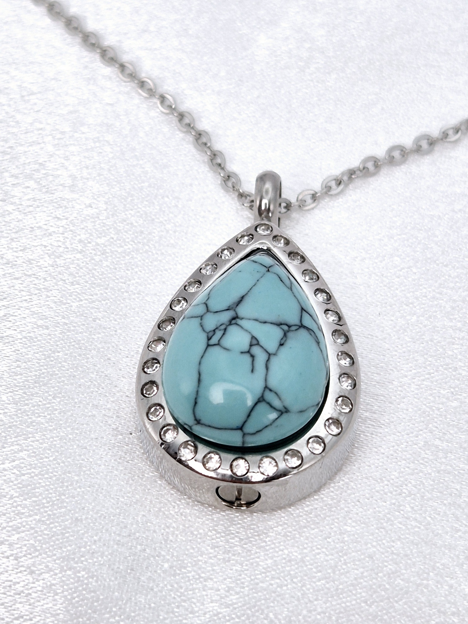 Schmuckurne Tropfen mit Edelstein – Bild 16