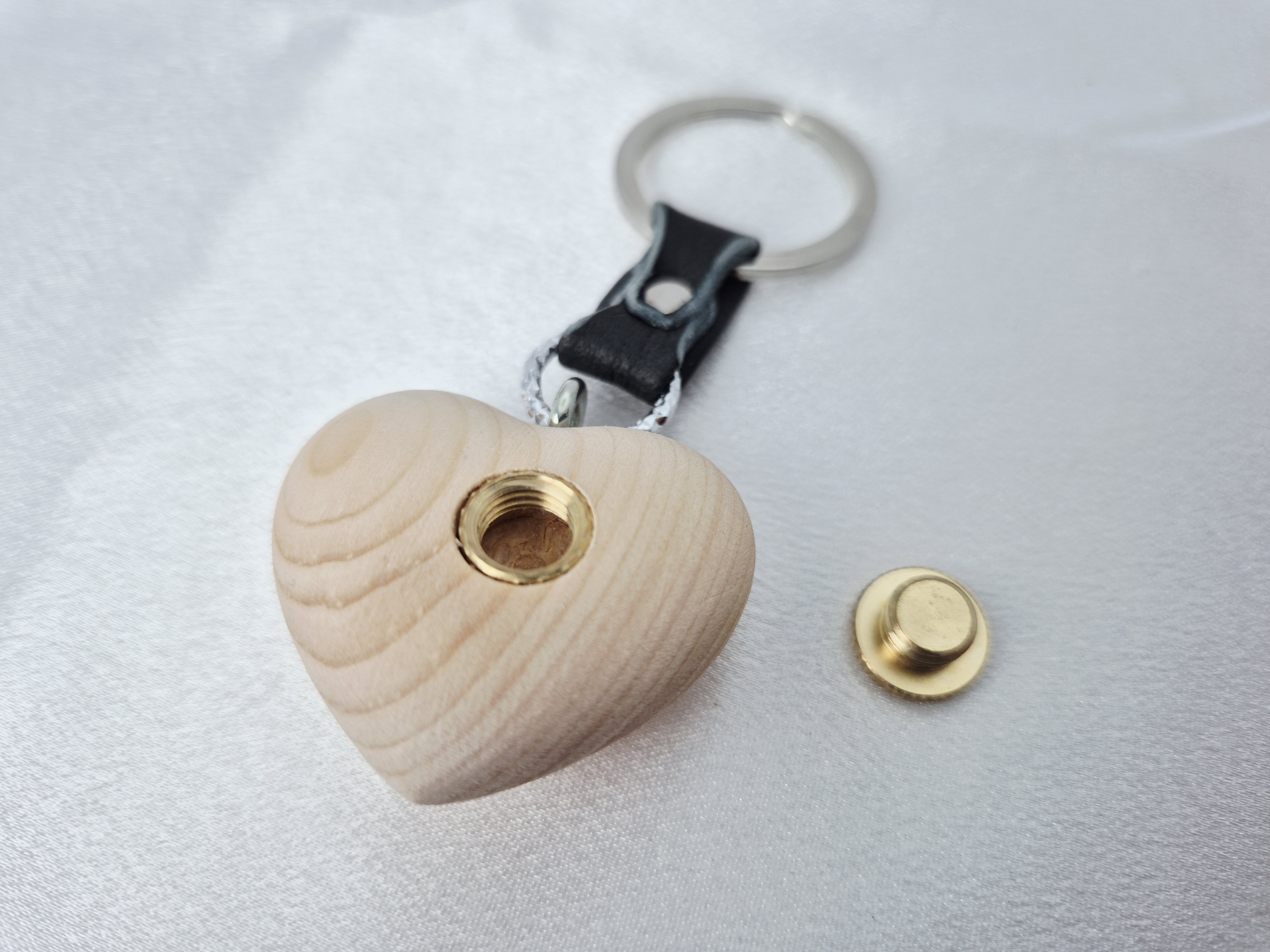 Schlüsselanhänger Herz Urne – Bild 6