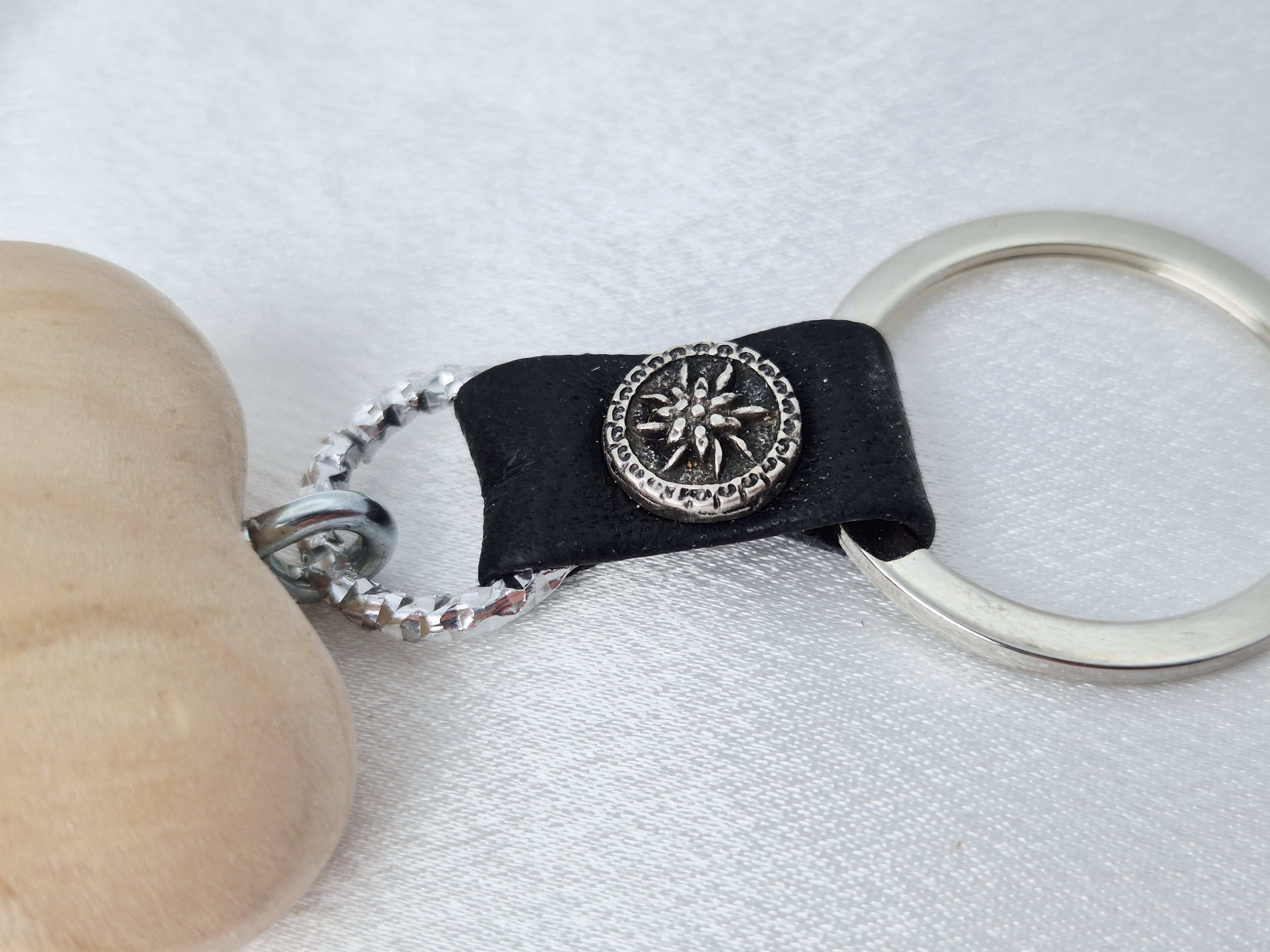 Schlüsselanhänger Herz Urne – Bild 10