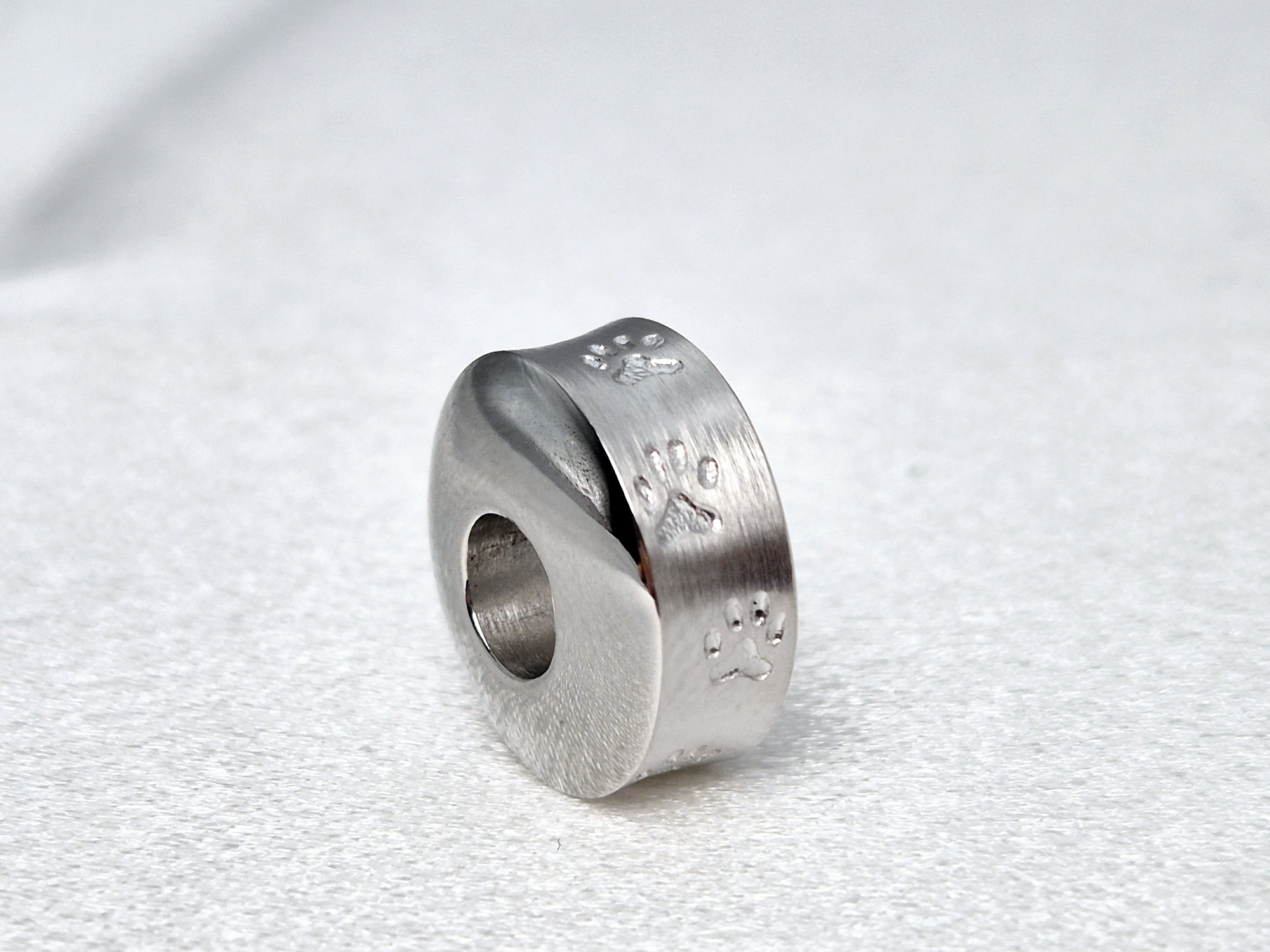 Ascheschmuck Charm Pfoten (925 Sterling Silber) – Bild 3