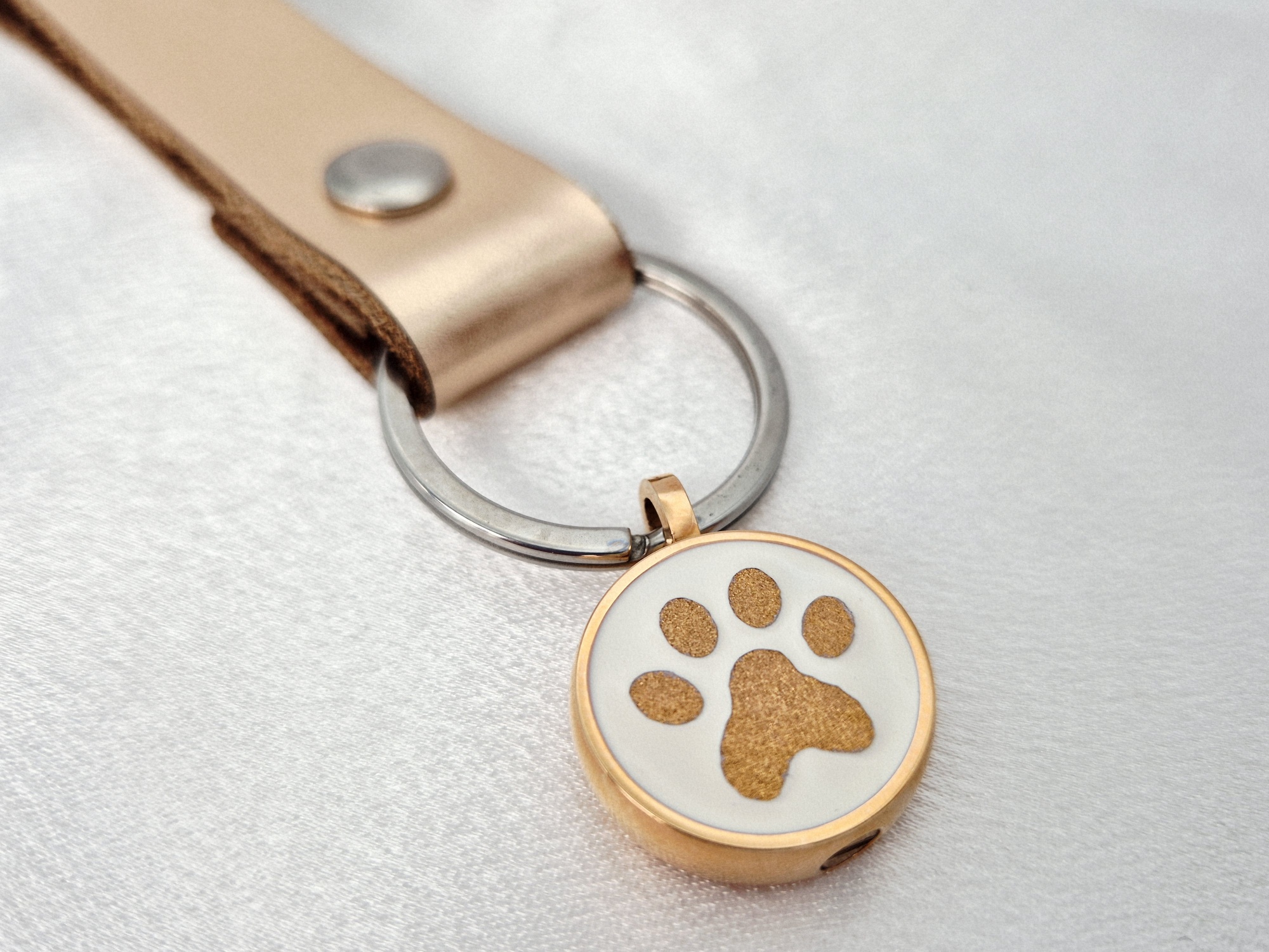 Schlüsselanhänger Ascheschmuck Pfote – Bild 3